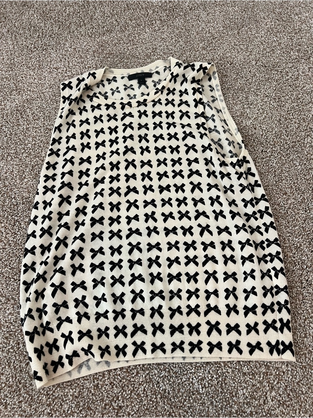 NWOT Jcrew merino wool cream and black bow sweater vest shell